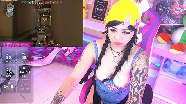 MakiGG  online show from April 2026 01:42:02 AM