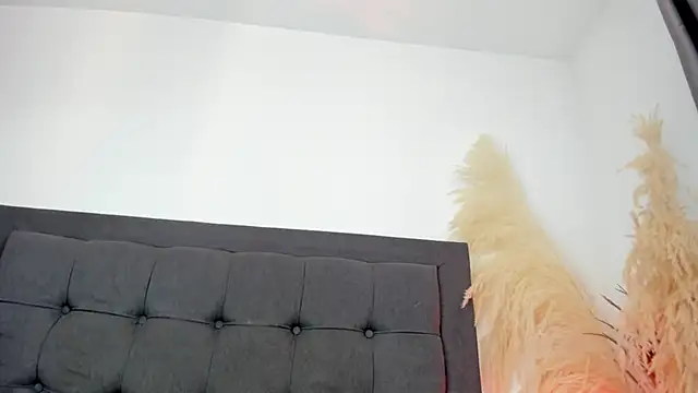 hanna-baker01 online show from June 2026 03:02:01 PM