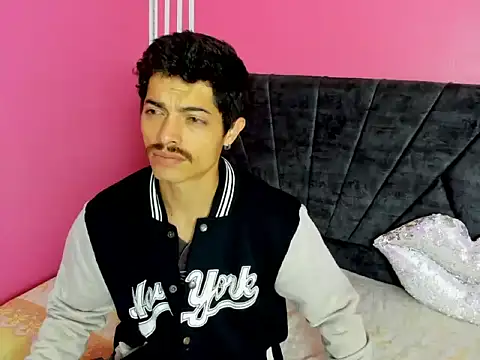 taylor Stele online show from April 2026 01:39:02 PM
