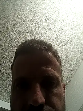 Travis212121 online show from July 2026 07:12:01 AM