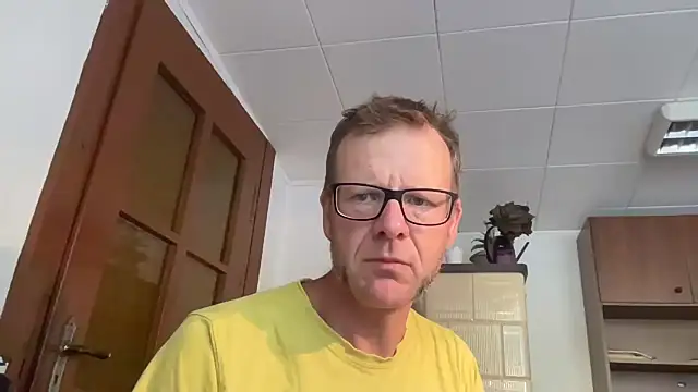 Snapshot of o_florian_o1 chatting on June 2026 07:46:01 AM o florian o1 online show from June 2026 07:46:01 AM