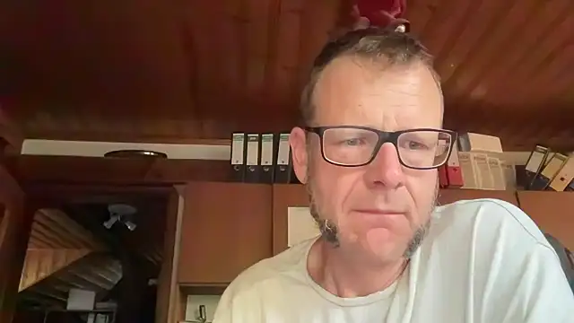 Snapshot of o_florian_o1 chatting on July 2026 04:45:01 AM o florian o1 online show from July 2026 04:45:01 AM