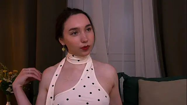 Suzaneey online show from July 2026 06:54:02 PM