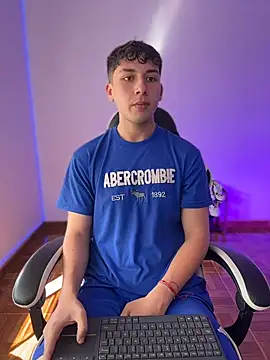 OLIVER K online show from April 2026 07:14:01 PM