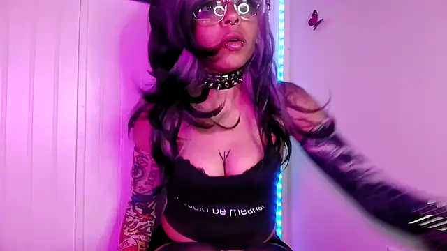 nerdyhotgoth online show from June 2026 02:54:02 PM