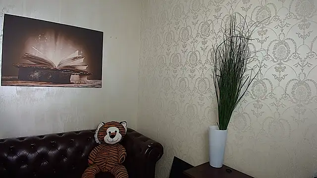 KyloEast online show from July 2026 05:31:02 AM