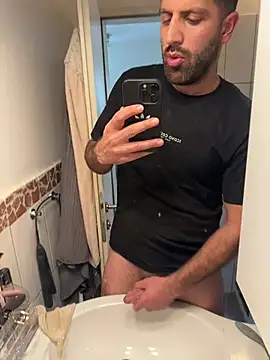 -Gentleman778 online show from April 2026 02:07:02 PM