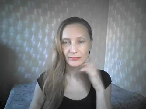LunaBelle8 online show from May 2026 04:14:02 PM