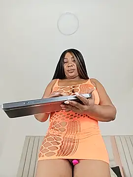 Snapshot of MadameEbony chatting on July 2026 11:45:02 AM MadameEbony online show from July 2026 11:45:02 AM