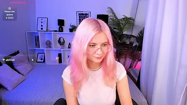 RoxySun  online show from May 2026 02:43:01 PM