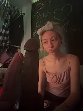 Spoilmedaddy732 online show from June 2026 06:00:02 PM