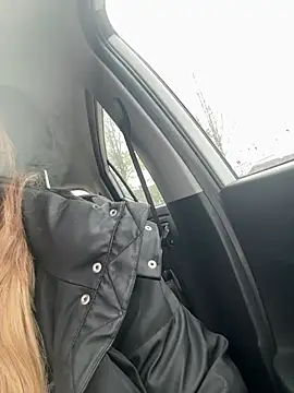 SchmuseBunny online show from April 2026 06:05:02 AM