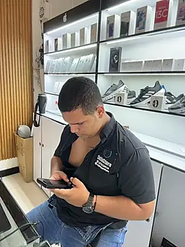 Patricio 02 online show from May 2026 04:04:02 PM