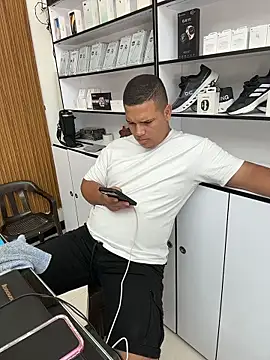 Patricio 02 online show from May 2026 03:50:01 PM
