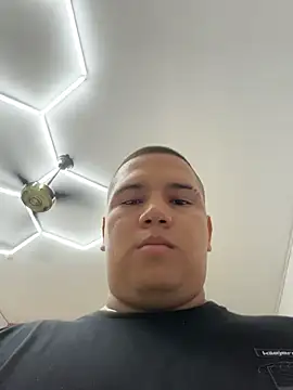 Patricio 02 online show from May 2026 02:58:01 PM