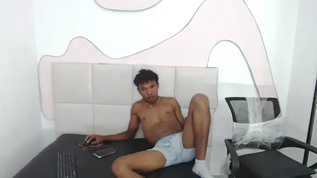 Chris Hott online show from April 2026 02:22:02 AM