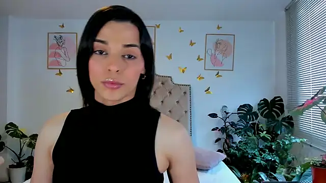 Snapshot of bella_grego chatting on June 2026 04:56:02 PM bella grego online show from June 2026 04:56:02 PM