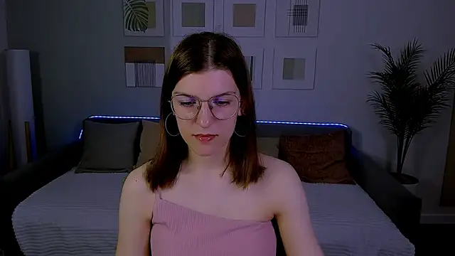 AnnaThorne online show from May 2026 03:23:02 AM