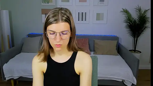 AnnaThorne online show from May 2026 04:19:02 AM