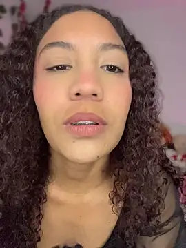 Daphnne Curly online show from May 2026 01:33:01 AM