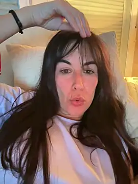 Snapshot of dulceflor25 chatting on April 2026 09:19:01 PM dulceflor25 online show from April 2026 09:19:01 PM