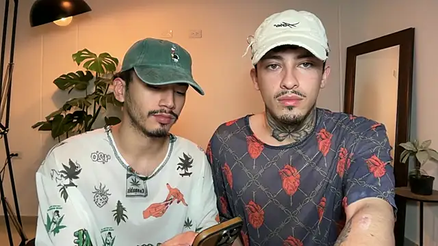 Snapshot of Noah_and_Steven chatting on June 2026 02:53:01 AM Noah and Steven online show from June 2026 02:53:01 AM