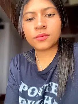 Snapshot of ElahiaMarquez chatting on May 2026 05:32:01 PM ElahiaMarquez online show from May 2026 05:32:01 PM