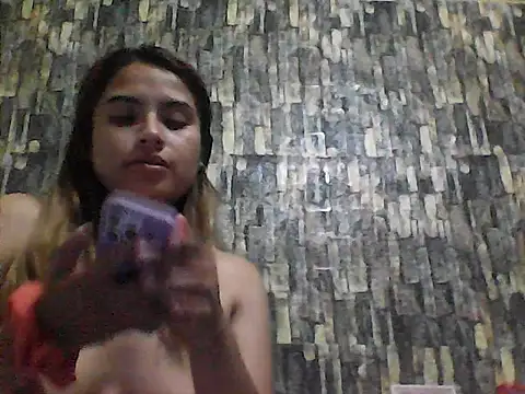 ZIA NOIR online show from May 2026 07:36:01 AM
