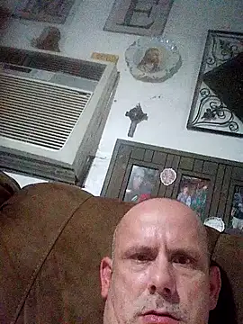 hard4unow5 online show from April 2026 10:23:02 PM