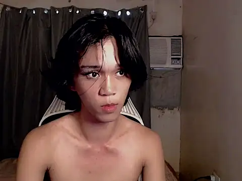 Snapshot of urnaughty_paul chatting on June 2026 06:40:01 AM urnaughty paul online show from June 2026 06:40:01 AM