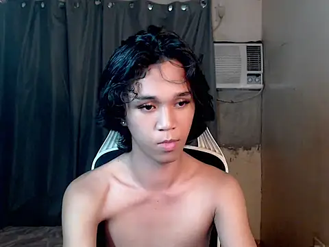 Snapshot of urnaughty_paul chatting on July 2026 09:11:02 AM urnaughty paul online show from July 2026 09:11:02 AM