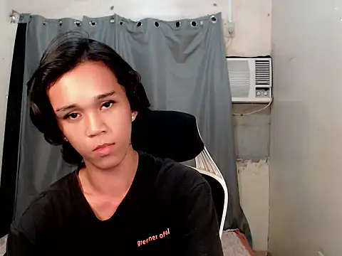 Snapshot of urnaughty_paul chatting on July 2026 04:57:01 PM urnaughty paul online show from July 2026 04:57:01 PM