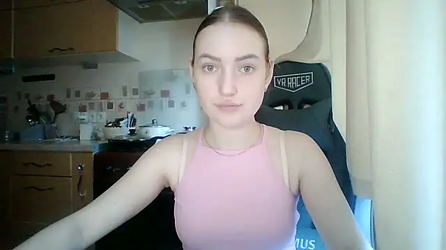 Lisanta online show from May 2026 01:19:01 PM