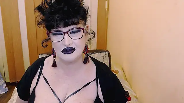 Snapshot of QuuenOfSin chatting on February 2025 01:37:01 AM QuuenOfSin online show from February 2025 01:37:01 AM