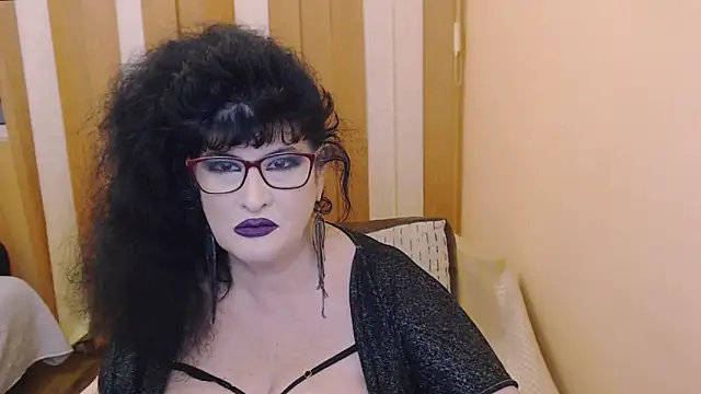 Snapshot of QuuenOfSin chatting on March 2025 02:10:02 AM QuuenOfSin online show from March 2025 02:10:02 AM