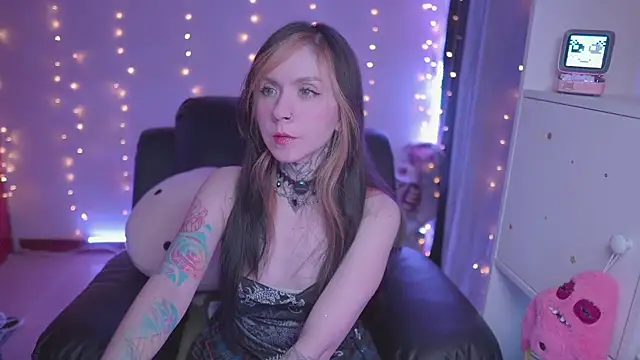 -VKatt online show from May 2026 03:02:01 AM