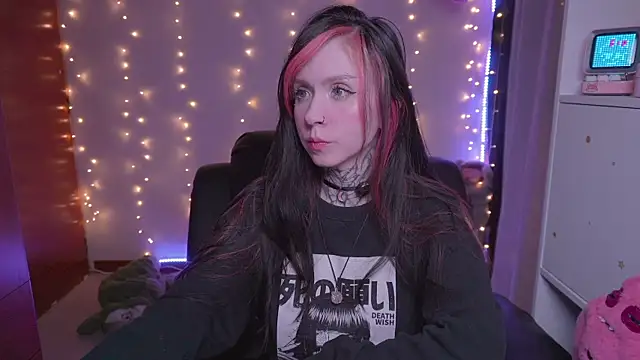 -VKatt online show from May 2026 03:04:02 AM