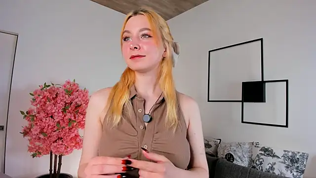 TwinkleFox online show from April 2026 01:51:01 AM