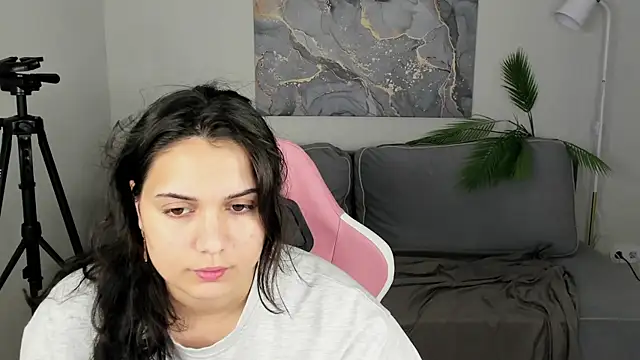 Vivien Ross online show from May 2026 01:24:02 AM