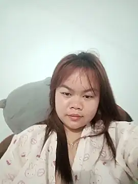 Truxcy1 online show from April 2026 02:51:02 AM