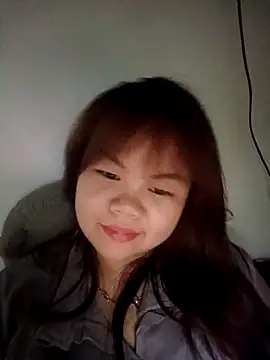 Truxcy1 online show from April 2026 12:47:01 PM