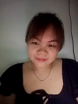 Truxcy1 online show from April 2026 02:11:02 PM