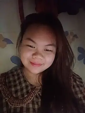 Truxcy1 online show from May 2026 04:36:02 PM