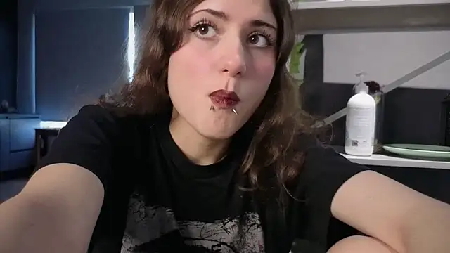 lovergirl4me online show from July 2026 11:58:02 AM