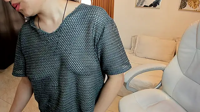 Snapshot of luniksa chatting on May 2026 11:28:02 AM luniksa online show from May 2026 11:28:02 AM