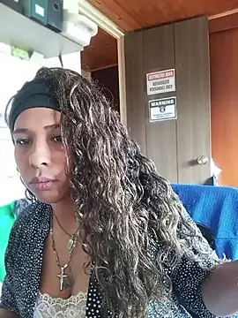 Ivon C online show from May 2026 01:16:02 PM