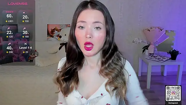LinnLove online show from June 2026 07:00:01 AM