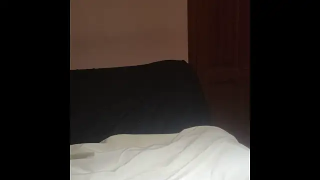 EscapedSibilant online show from August 2026 08:11:02 PM