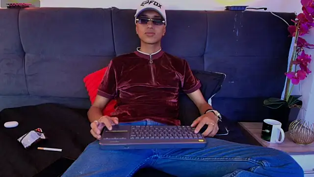 Alan Colthon online show from May 2026 03:46:01 AM