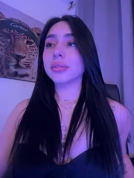 Snapshot of IsabellaNoir_ chatting on May 2026 01:57:16 AM IsabellaNoir online show from May 2026 01:57:16 AM